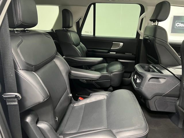 Used 2025 Ford Expedition Max Platinum AWD/4WD image 52