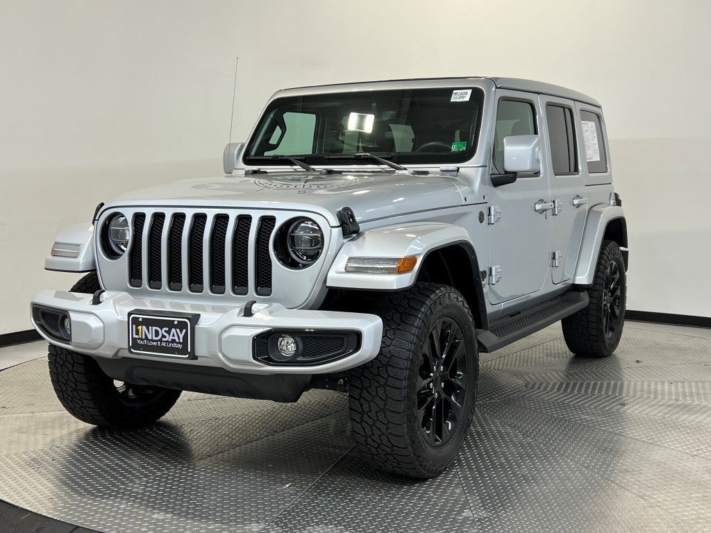 Used 2022 Jeep Wrangler Unlimited Sahara image 3