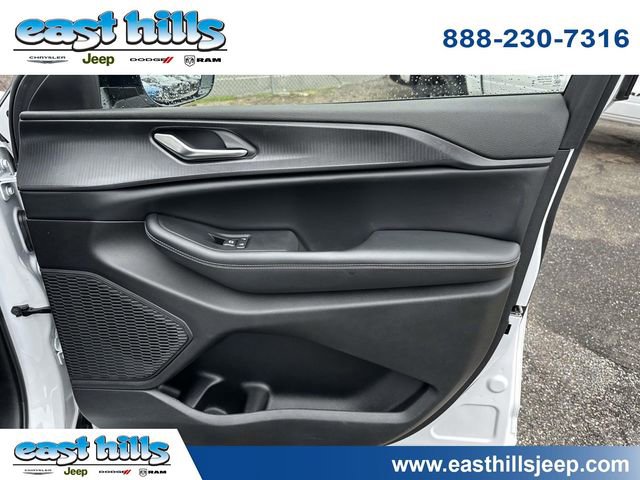 Certified 2023 Jeep Grand Cherokee L Laredo image 26