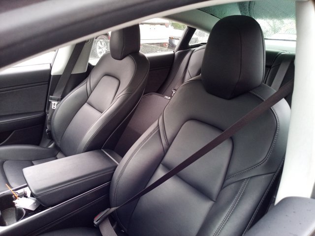 Used 2018 Tesla Model 3 Long Range image 10