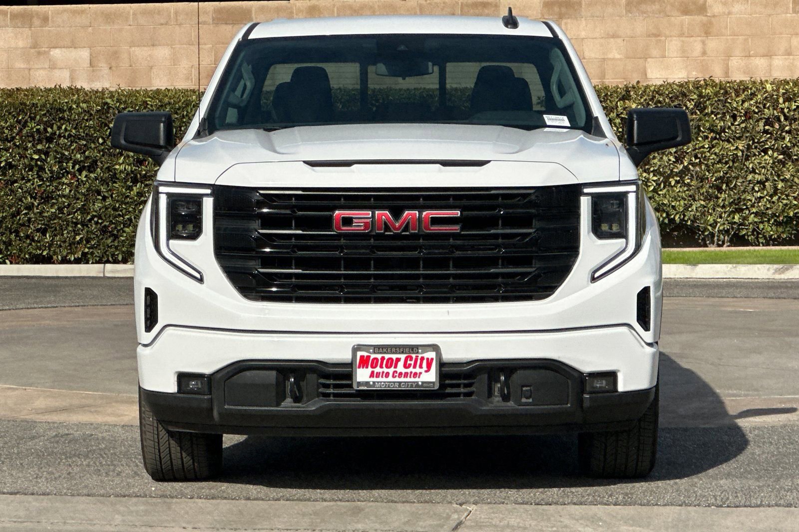 Certified 2025 GMC Sierra 1500 Elevation w/ Preferred Package image 9