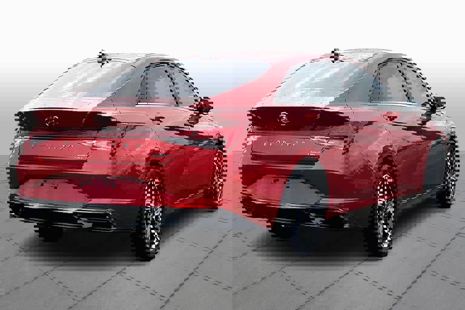 Used 2021 Hyundai Elantra Limited image 13