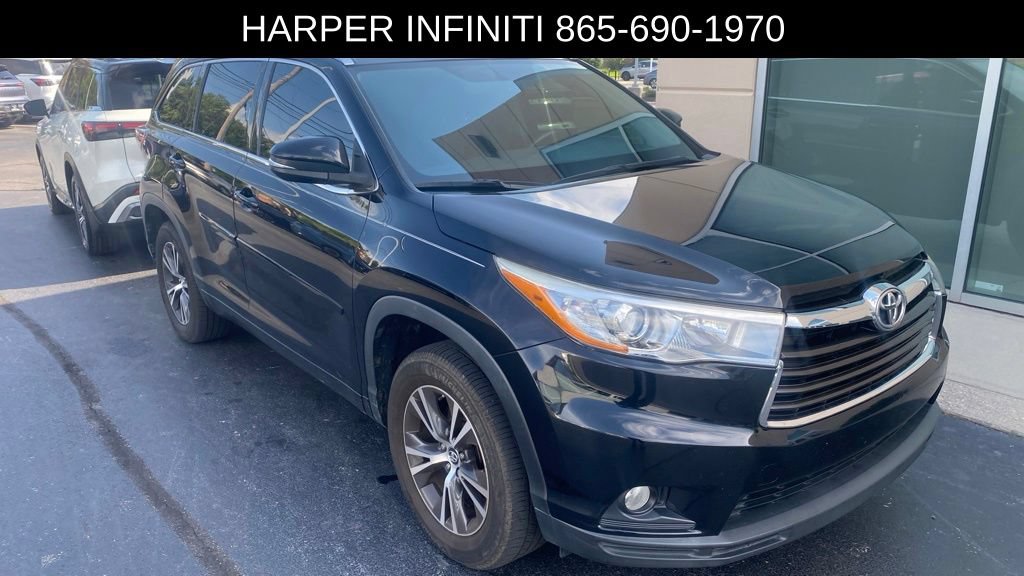 Used 2016 Toyota Highlander XLE w/ Protection Package #3 AWD/4WD image 4