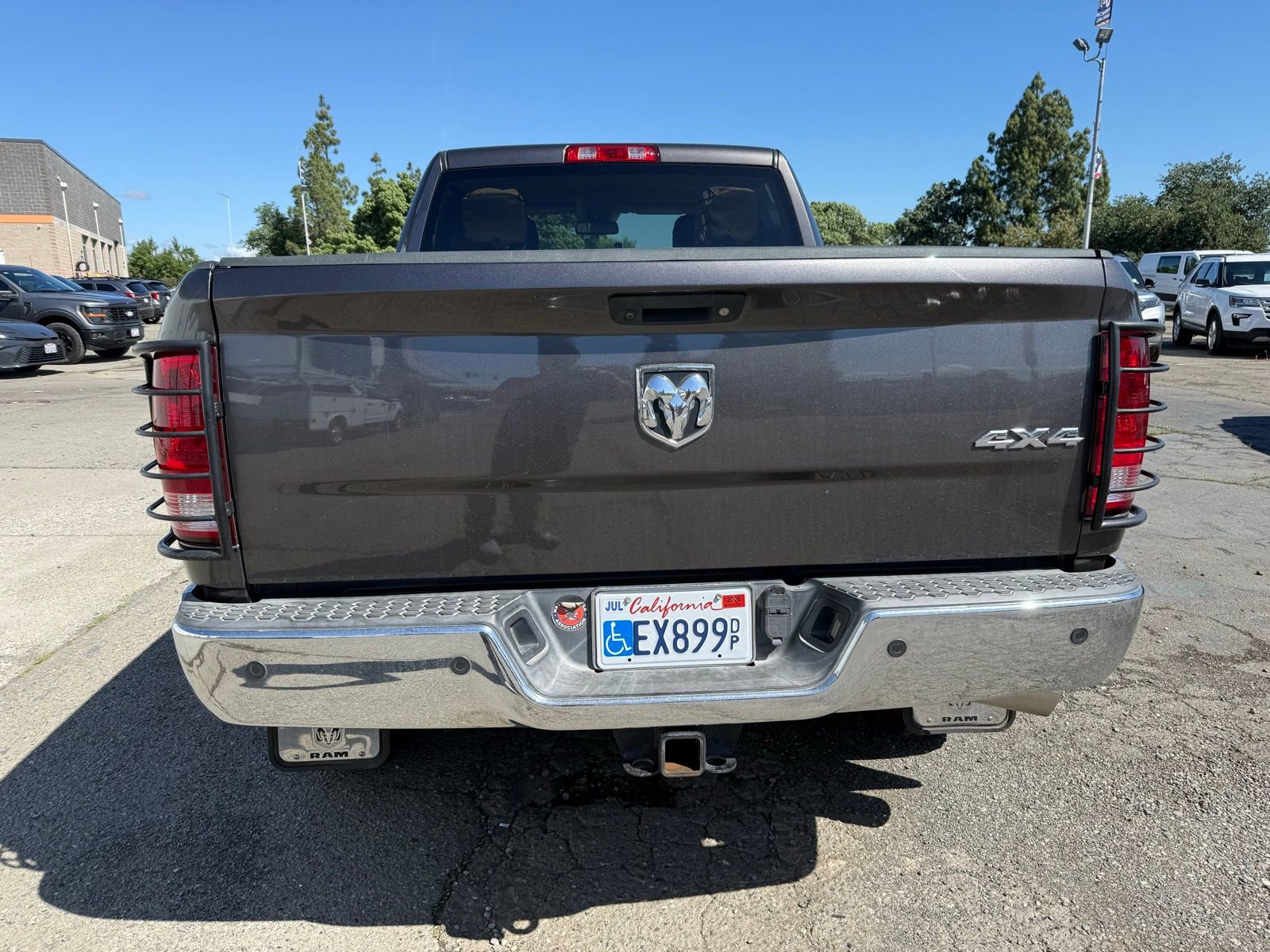 Used 2016 RAM 2500 Tradesman w/ Chrome Appearance Group image 4