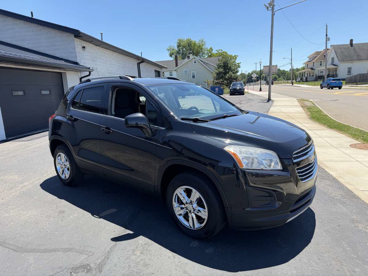 Used 2016 Chevrolet Trax LT AWD/4WD image 6