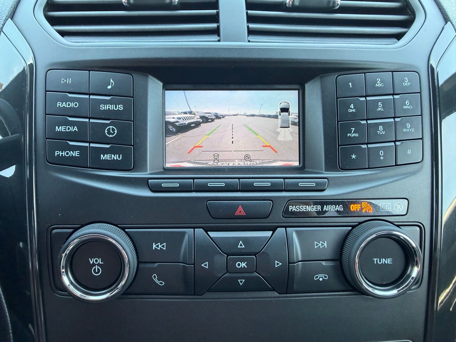 Used 2018 Ford Explorer XLT FWD image 20