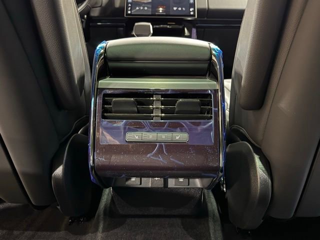 New 2025 Land Rover Range Rover Sport image 25