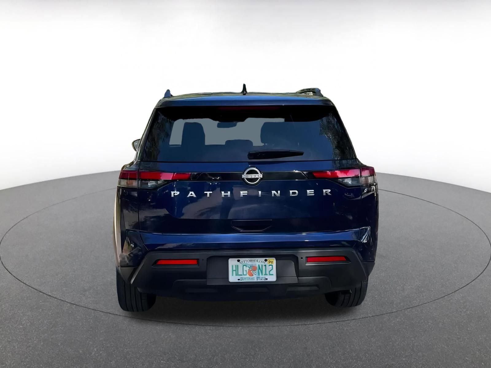 Used 2025 Nissan Pathfinder SV image 12