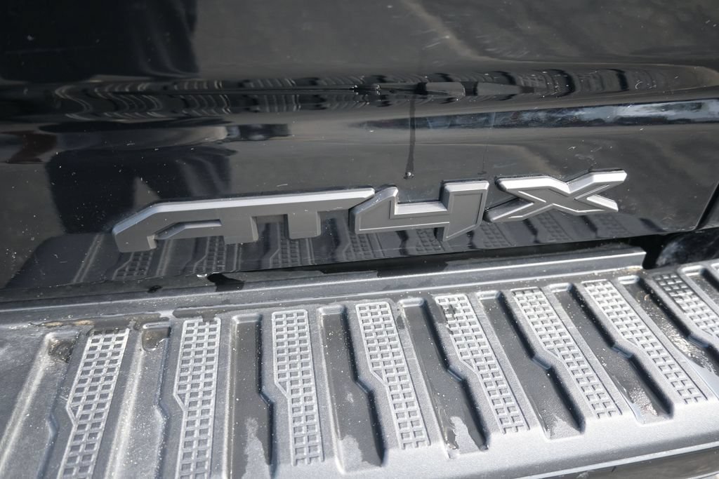 Used 2025 GMC Sierra 2500 AT4X AWD/4WD image 12