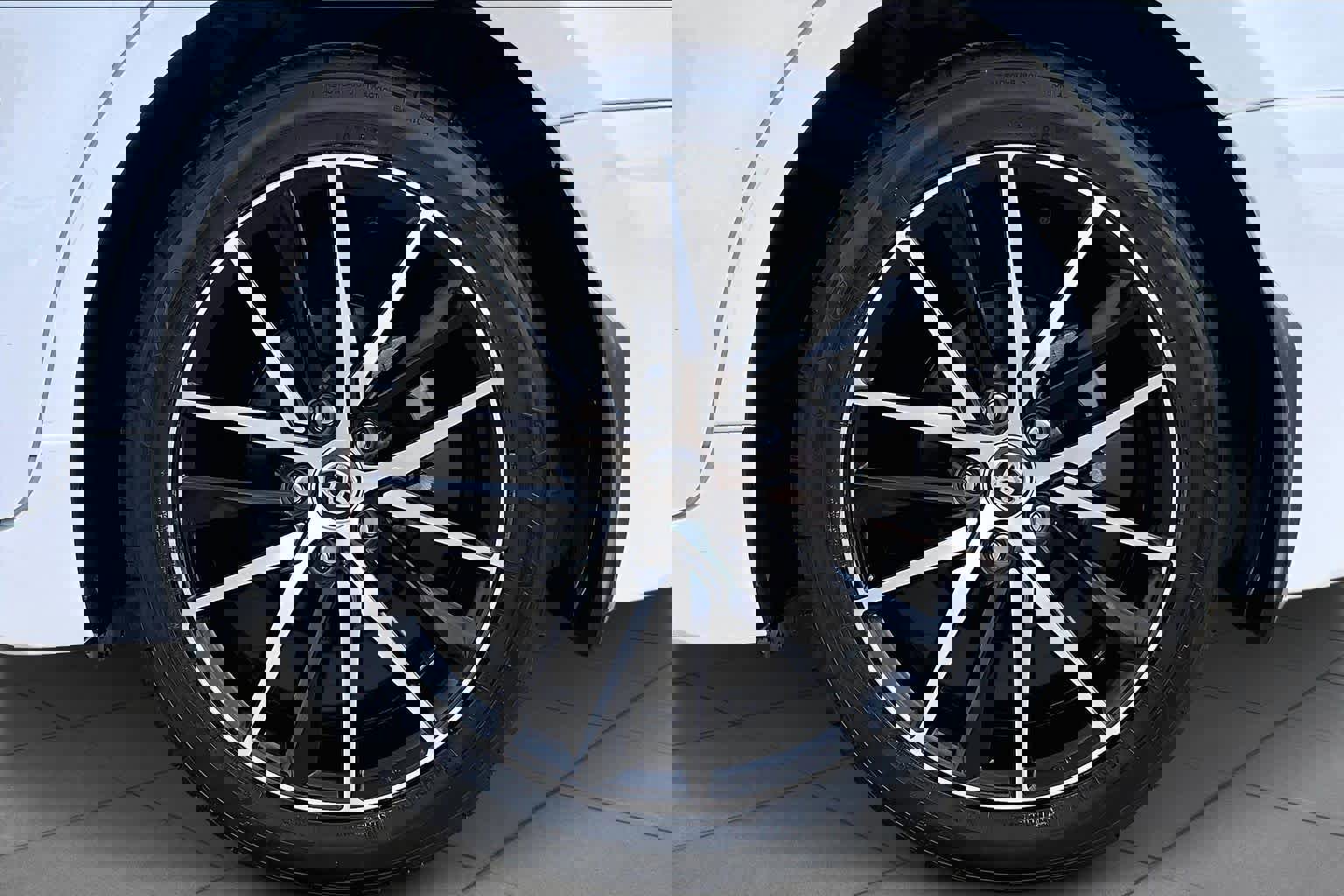 Used 2023 Toyota Camry SE image 11