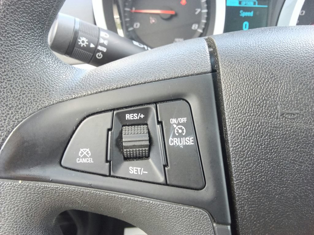 Used 2017 Chevrolet Equinox LS FWD image 23