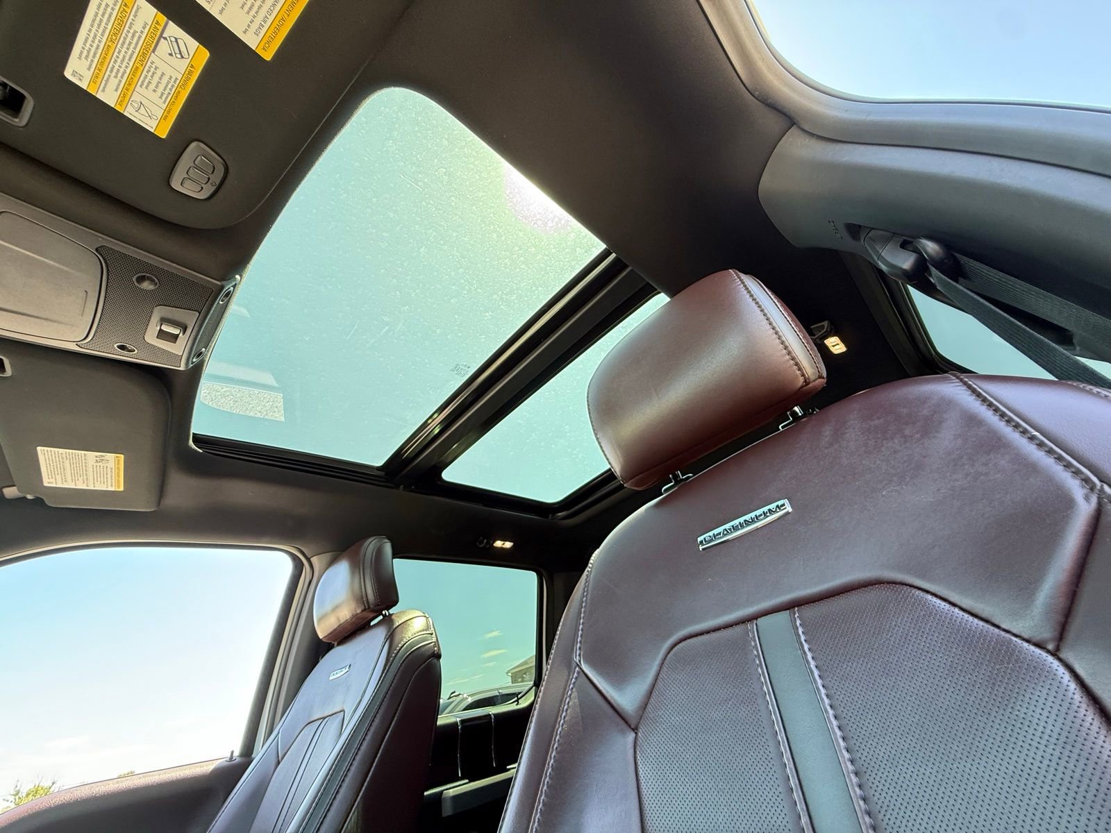 Used 2017 Ford F150 Platinum w/ Equipment Group 701A Luxury AWD/4WD image 18