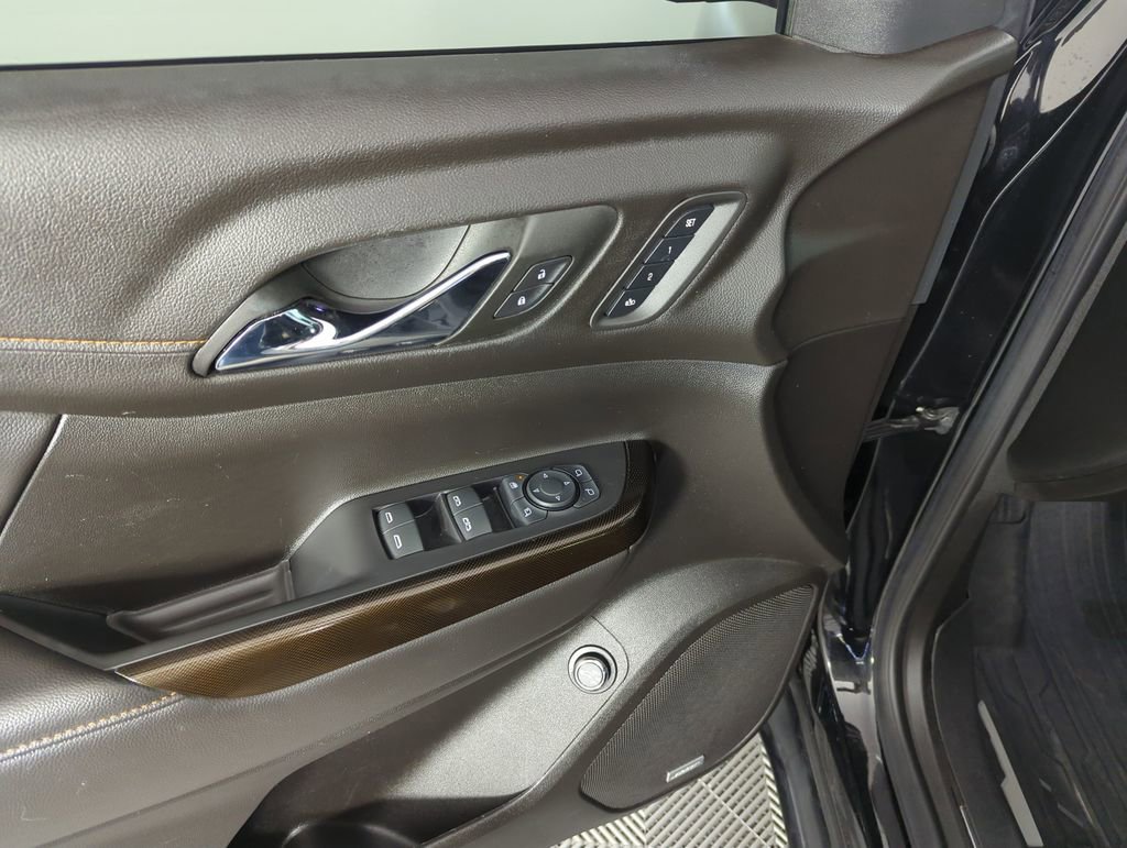 Used 2023 GMC Acadia AT4 w/ Technology Package image 19