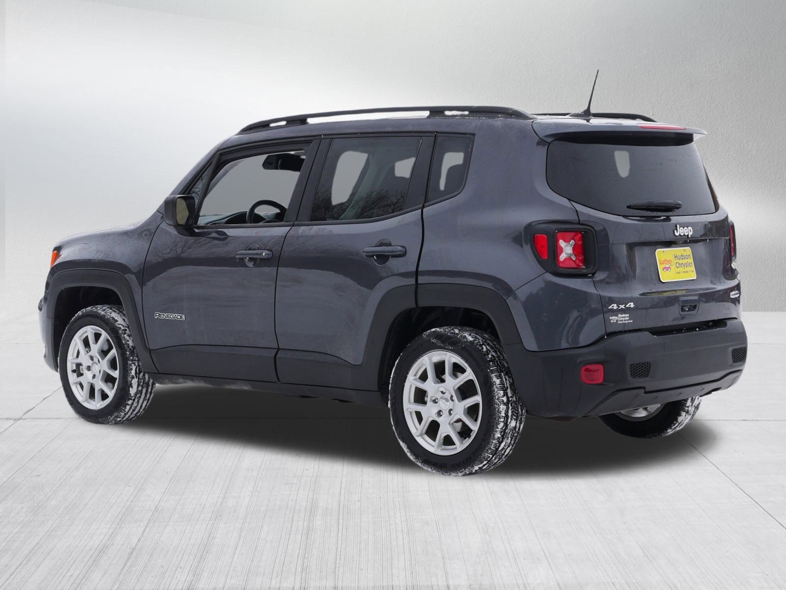 Certified 2022 Jeep Renegade Latitude w/ Convenience Group image 5