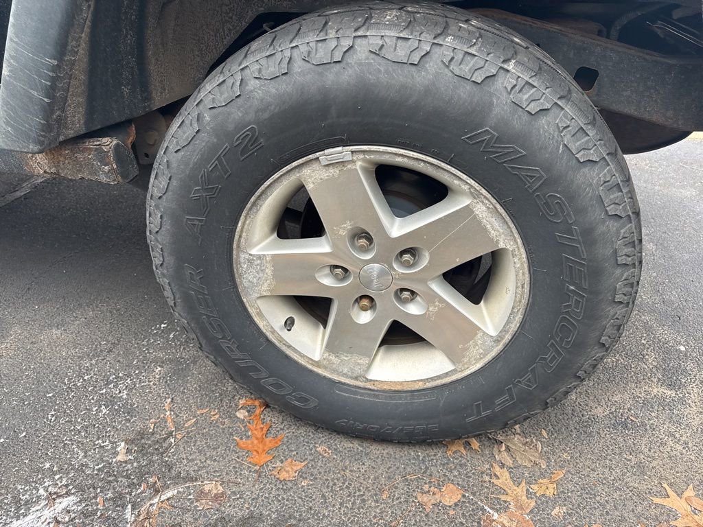 Used 2008 Jeep Wrangler Unlimited Rubicon w/ Dual Top Group image 13