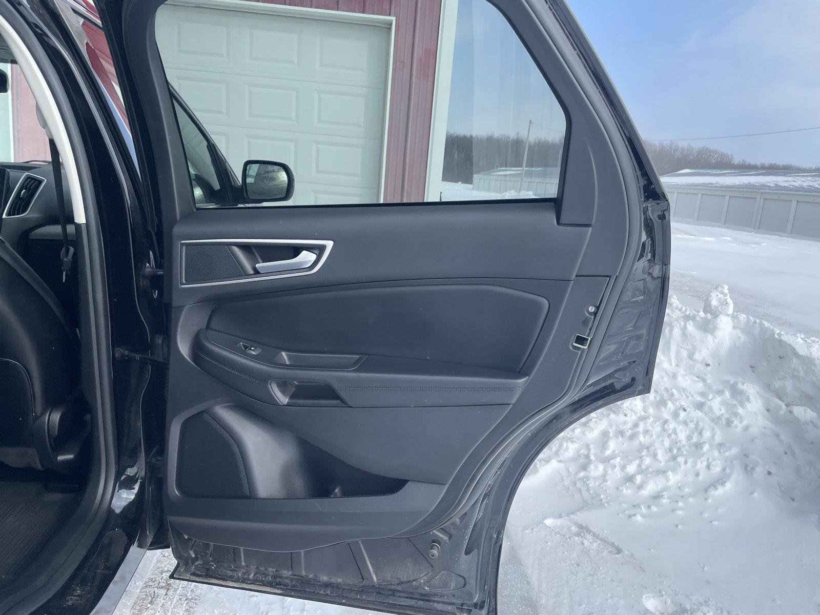 Used 2022 Ford Edge SEL w/ Convenience Package image 25