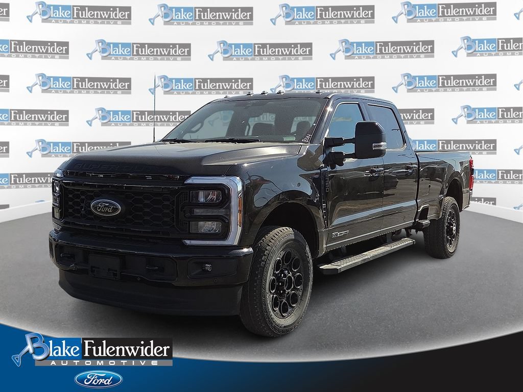 New 2026 Ford F350 Lariat w/ Black Appearance Package