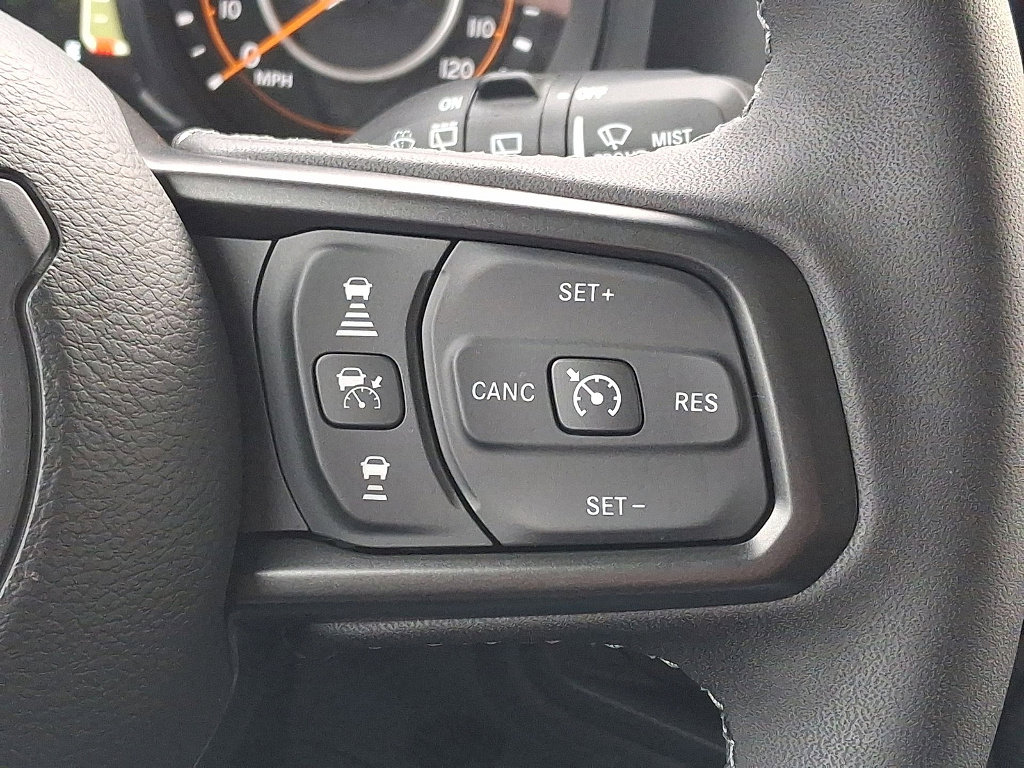 Used 2025 Jeep Wrangler Unlimited Rubicon w/ Safety Group image 18