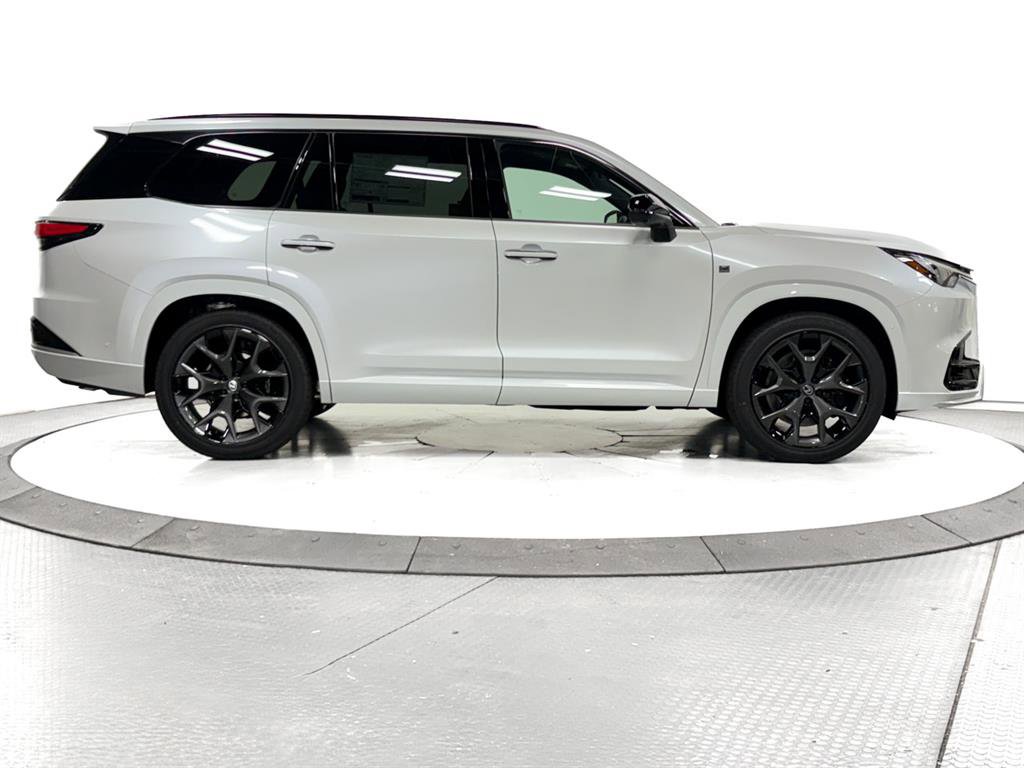 New 2026 Lexus TX 500h AWD image 14