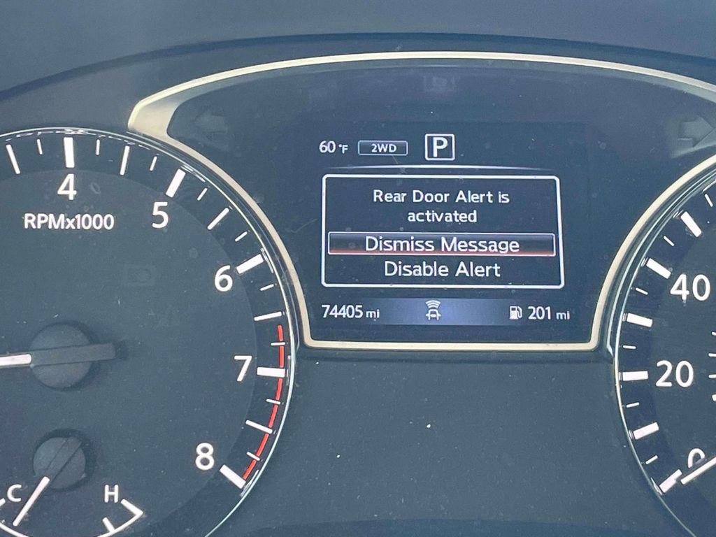 Used 2020 Nissan Pathfinder S AWD/4WD image 27