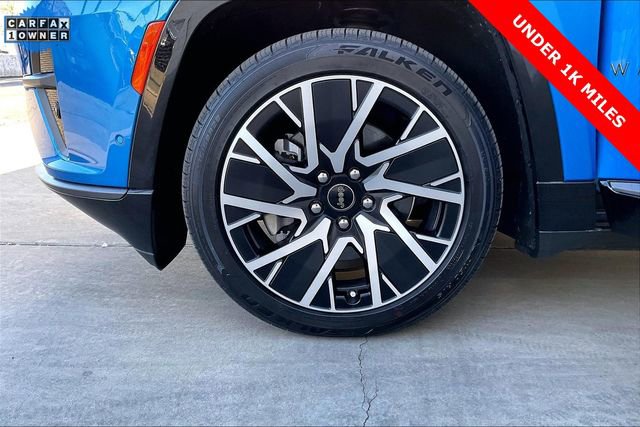 Used 2025 Jeep Wagoneer S Limited image 8