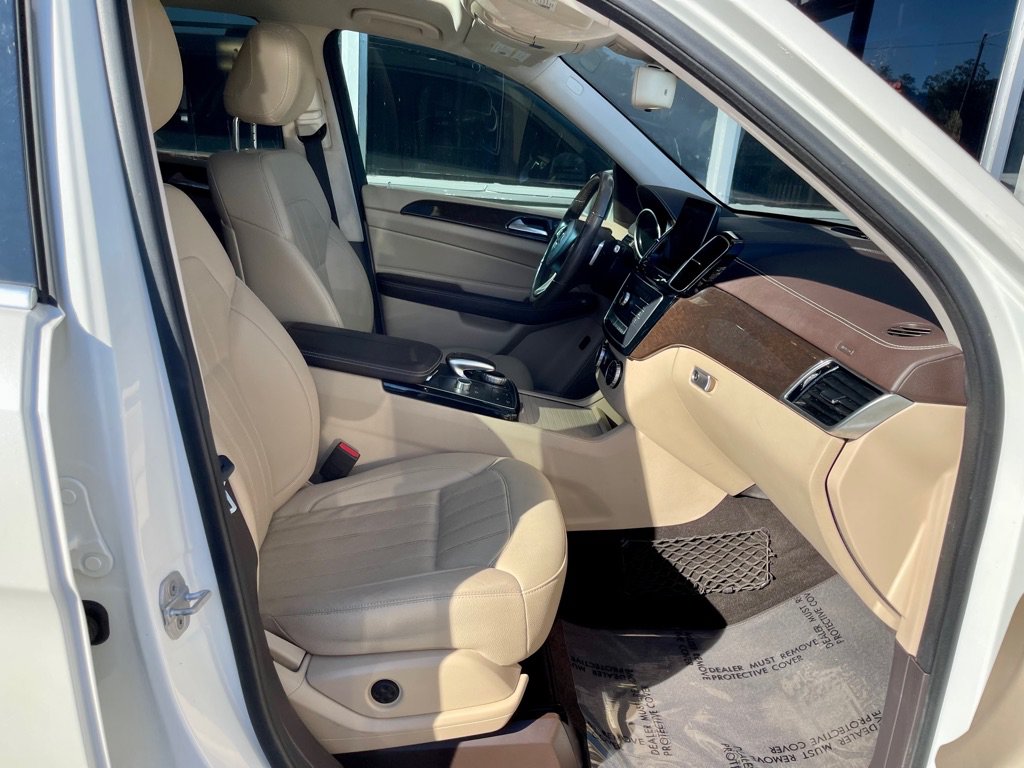 Used 2017 Mercedes-Benz GLS 450 4MATIC image 19