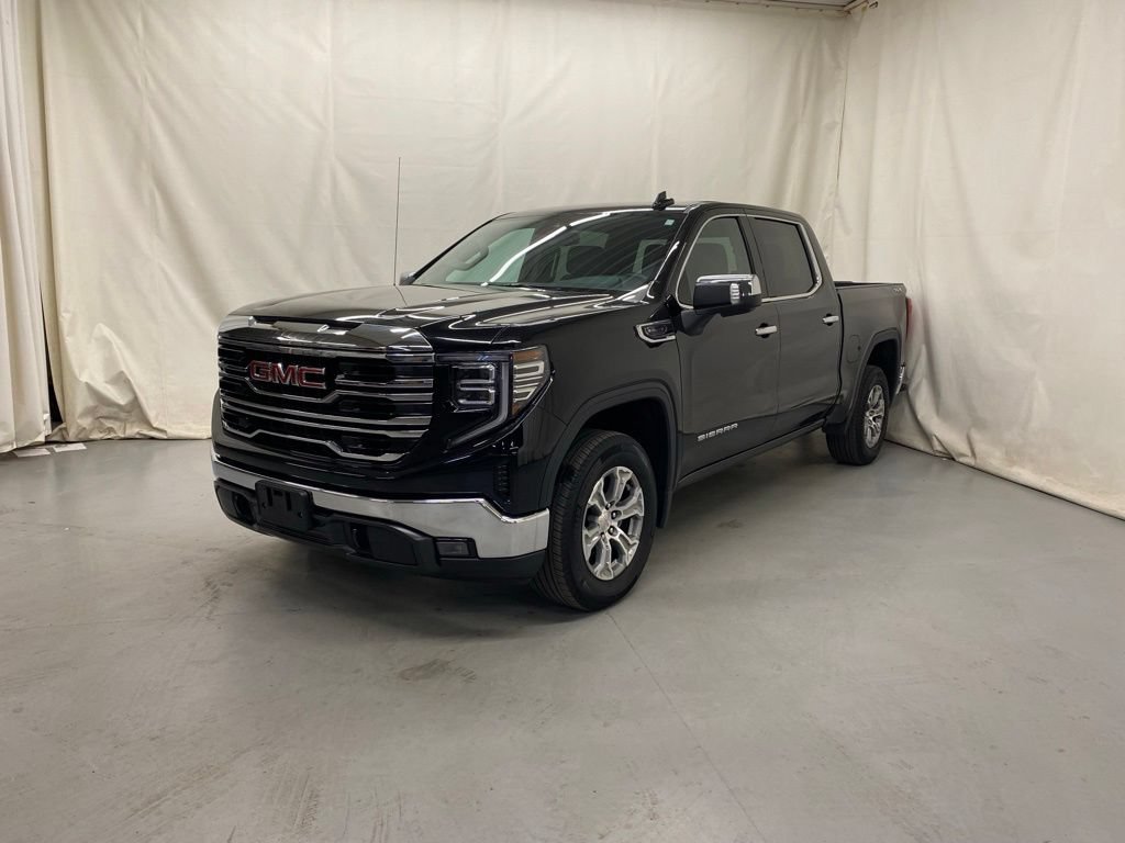 Used 2025 GMC Sierra 1500 SLT AWD/4WD image 2
