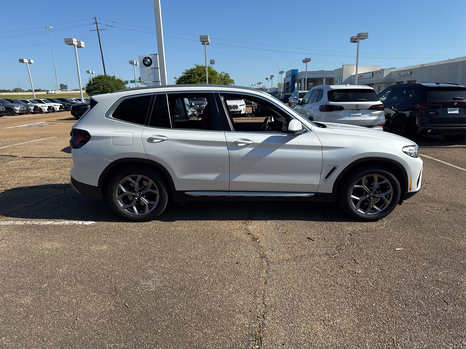 Used 2022 BMW X3 sDrive30i w/ Premium Package 2 image 4