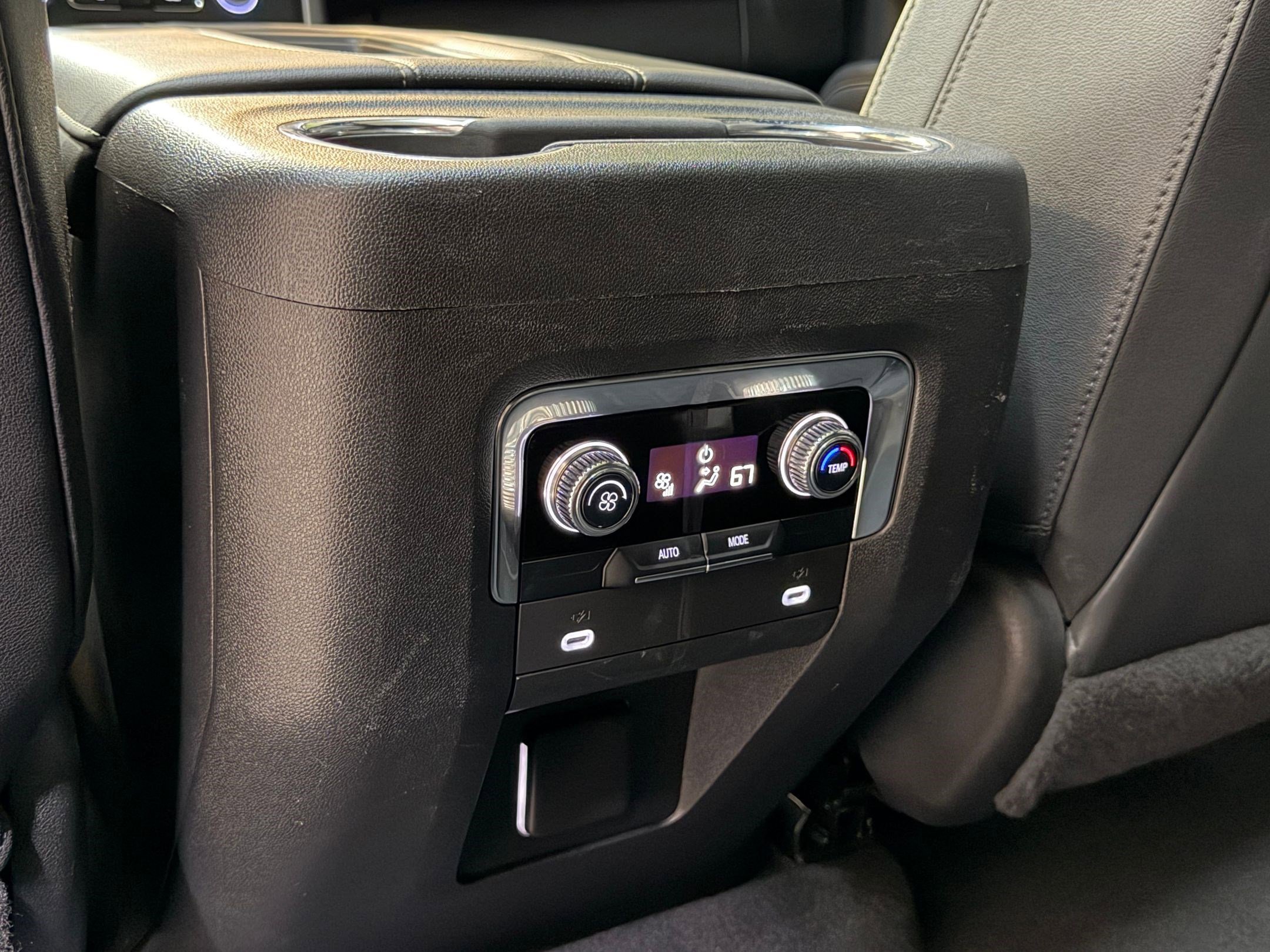 Used 2022 GMC Yukon XL SLT RWD image 40