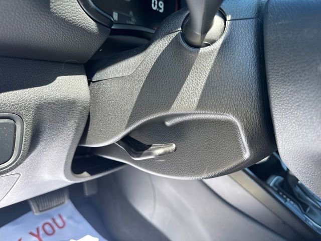 Used 2025 Kia Soul LX w/ LX Technology Package FWD image 17