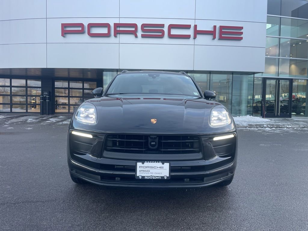 Certified 2025 Porsche Macan AWD/4WD image 12