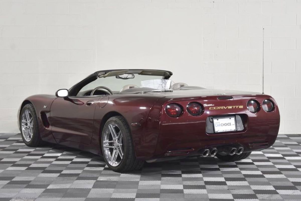 Used 2003 Chevrolet Corvette Convertible w/ Preferred Equipment Group1 image 4