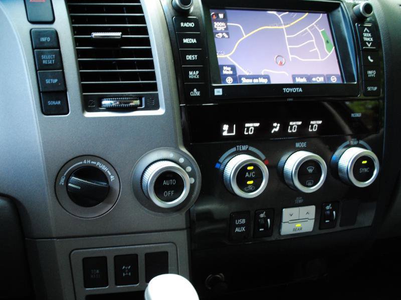 Used 2013 Toyota Sequoia Limited AWD/4WD image 31