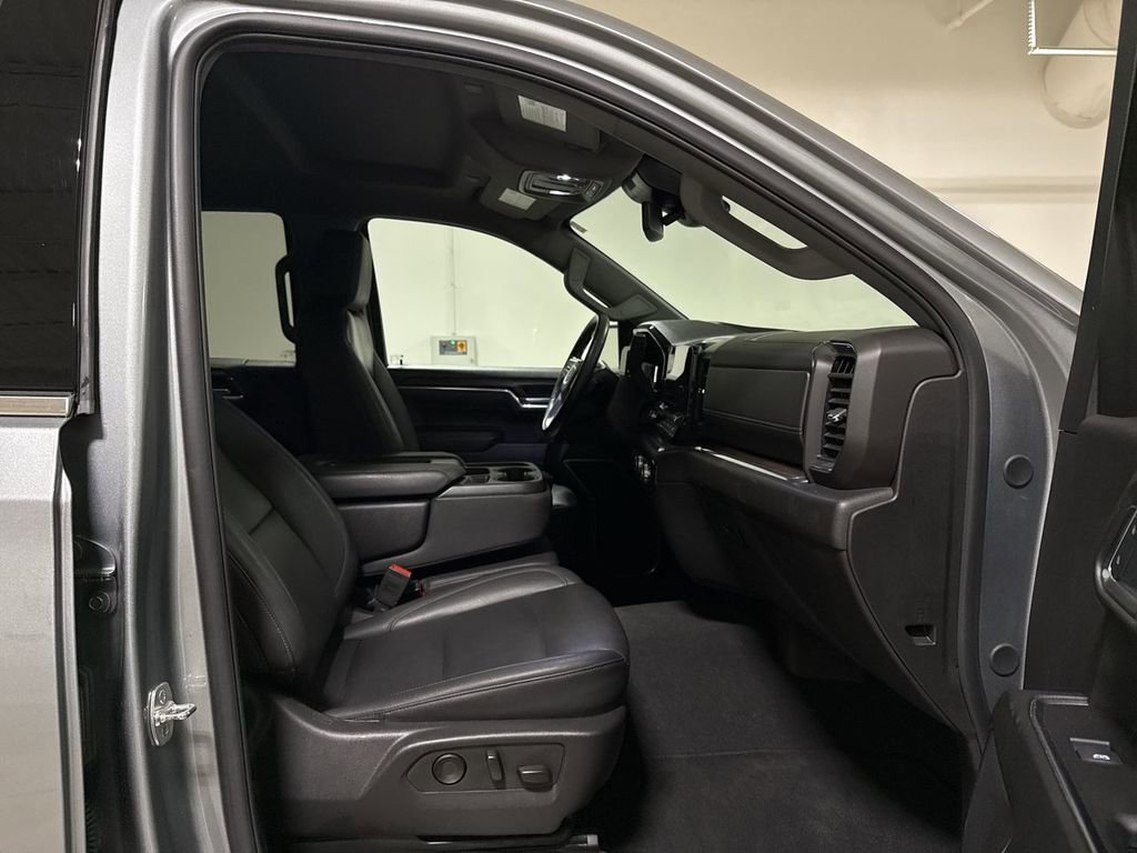 Used 2025 GMC Sierra 1500 SLT image 21