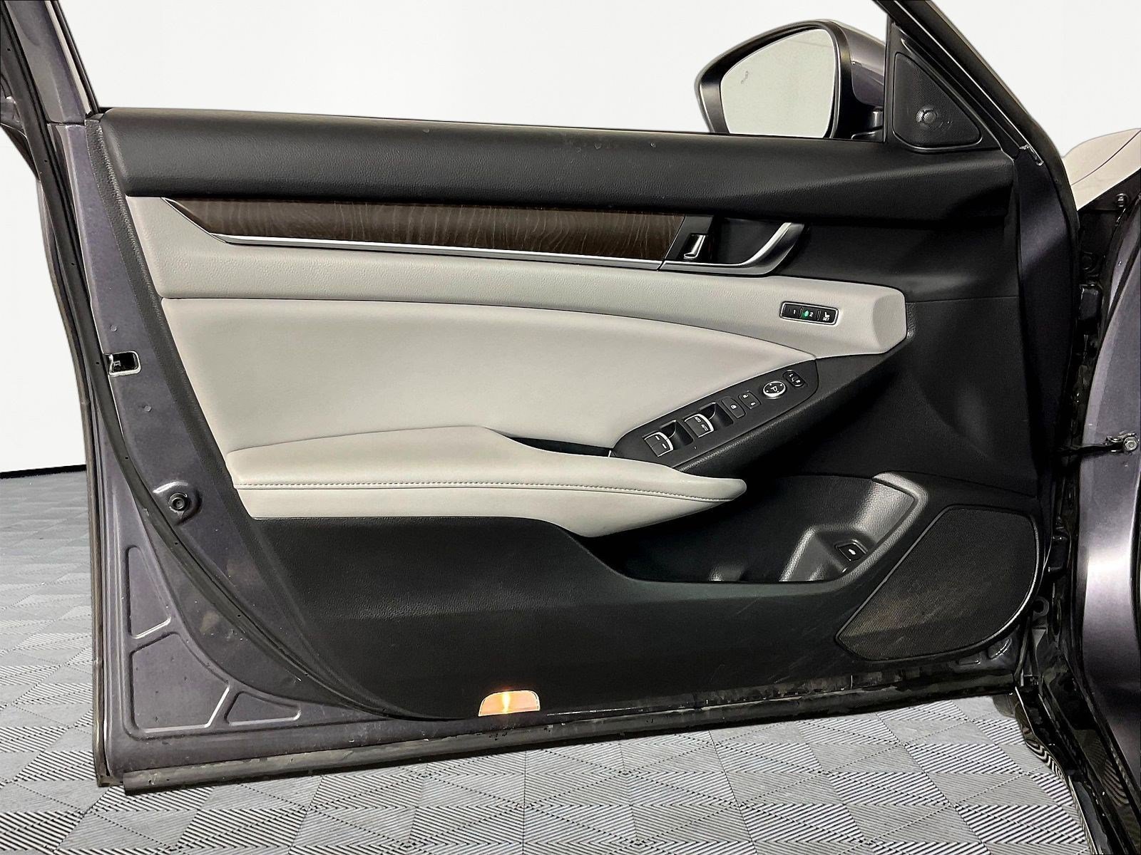 Used 2018 Honda Accord EX-L image 20