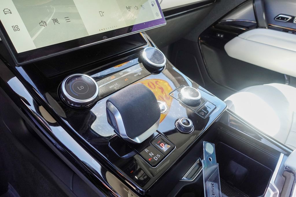 Used 2023 Land Rover Range Rover Sport SE image 24