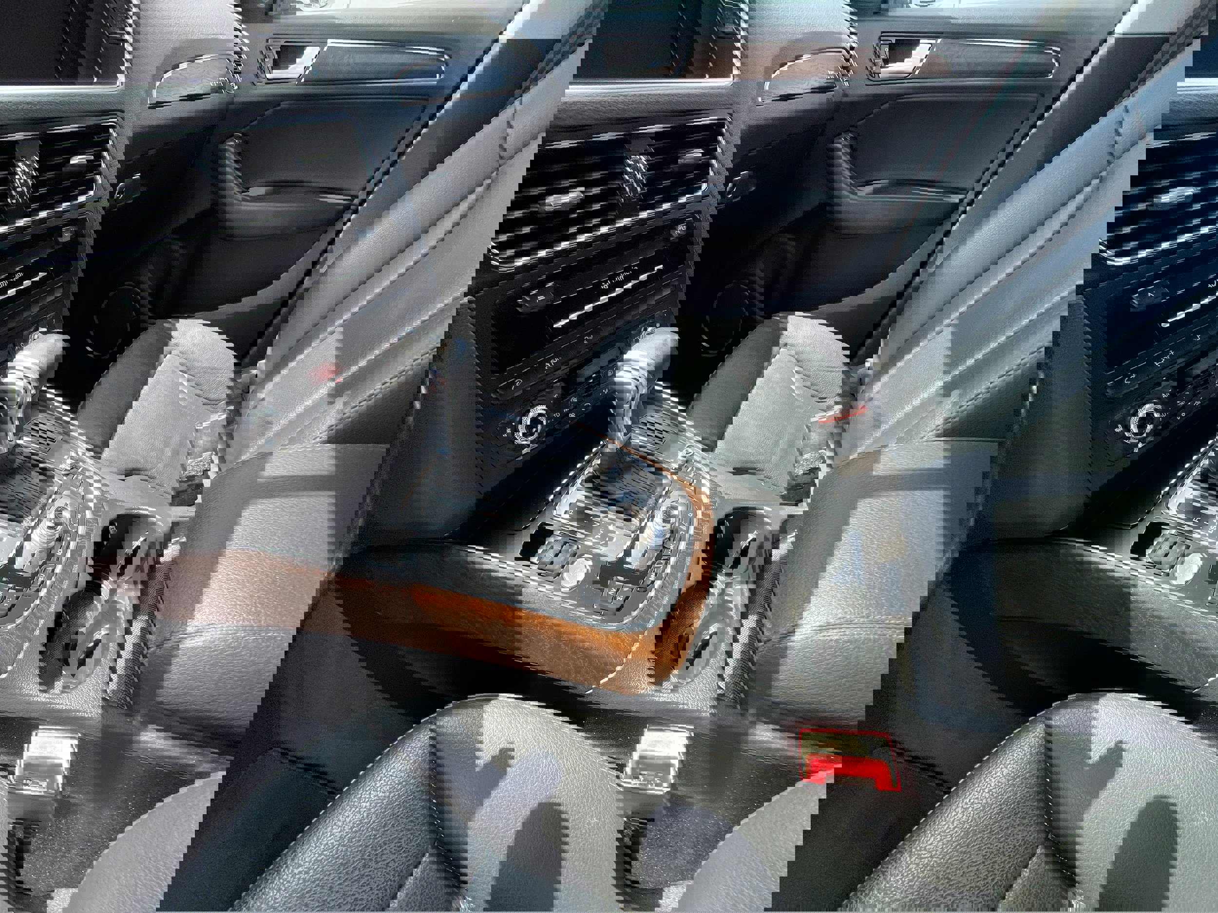 Used 2016 Audi Q5 2.0T Premium Plus w/ Technology Package image 14