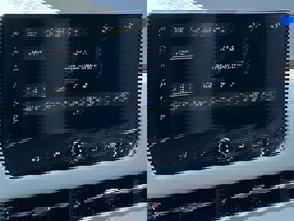 New 2025 Mitsubishi Outlander SE image 5