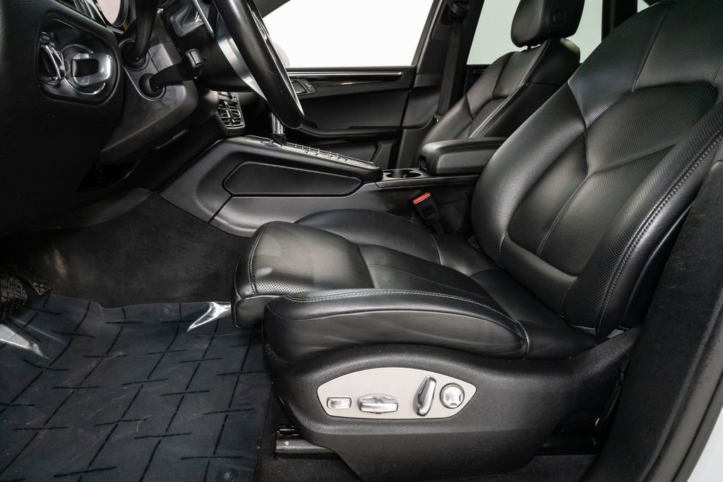 Used 2020 Porsche Macan S image 16