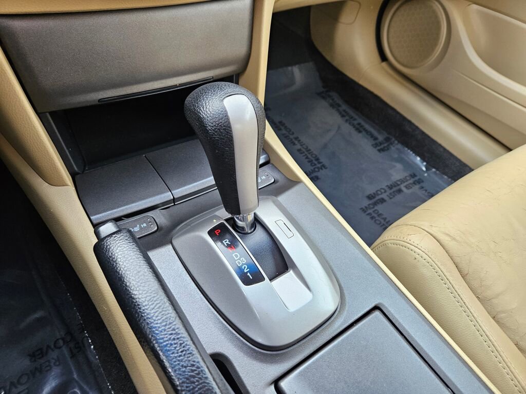 Used 2010 Honda Accord EX-L image 6