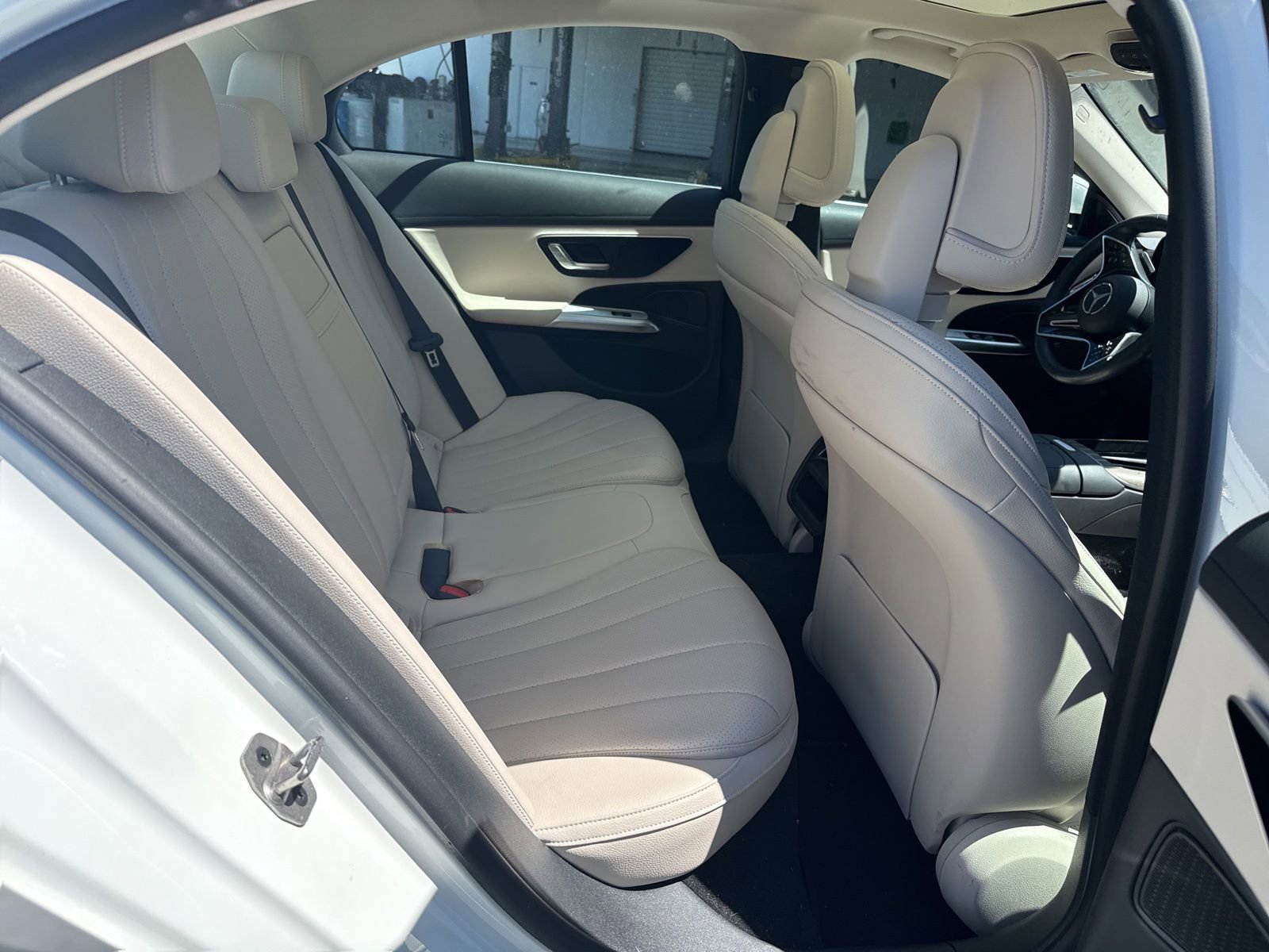 Used 2025 Mercedes-Benz E 350 Sedan image 15