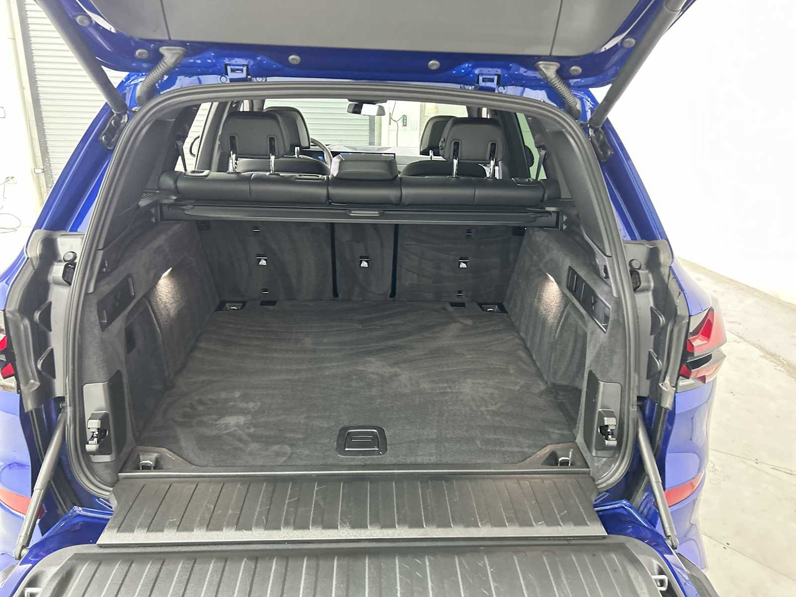Used 2026 BMW X5 M60i image 21
