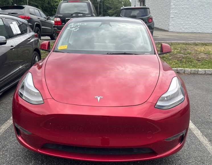 Used 2025 Tesla Model Y Performance AWD/4WD image 2