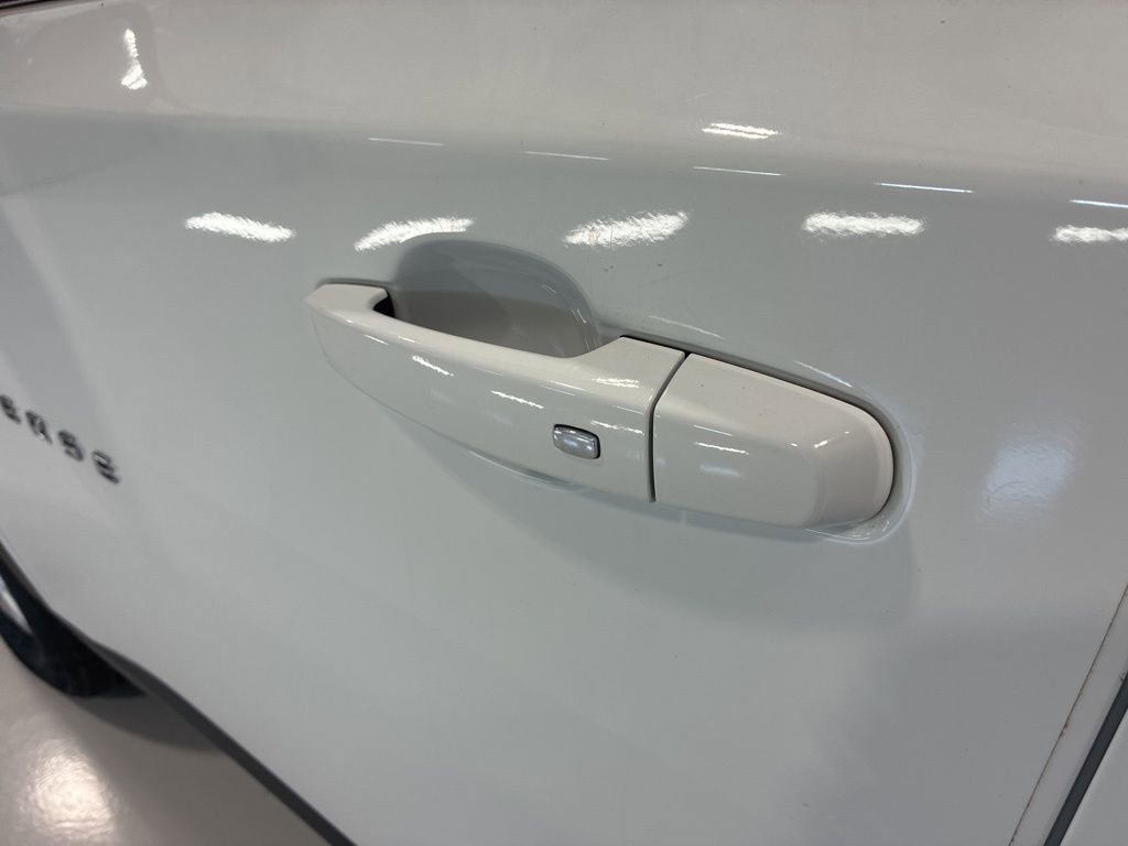 Used 2020 Chevrolet Traverse LS image 13