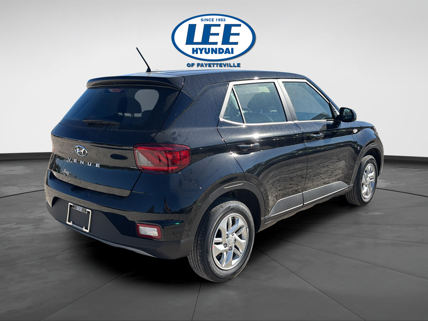 New 2026 Hyundai Venue SE FWD image 3