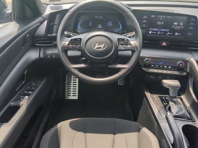 Certified 2026 Hyundai Elantra Sport FWD image 15