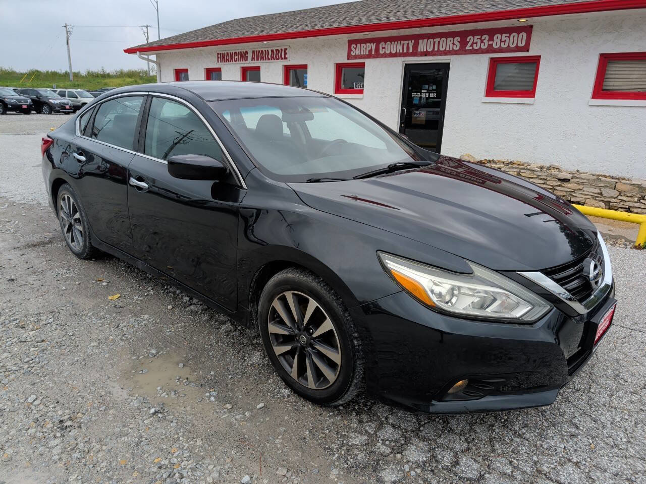 Used 2017 Nissan Altima 2.5 SV image 1
