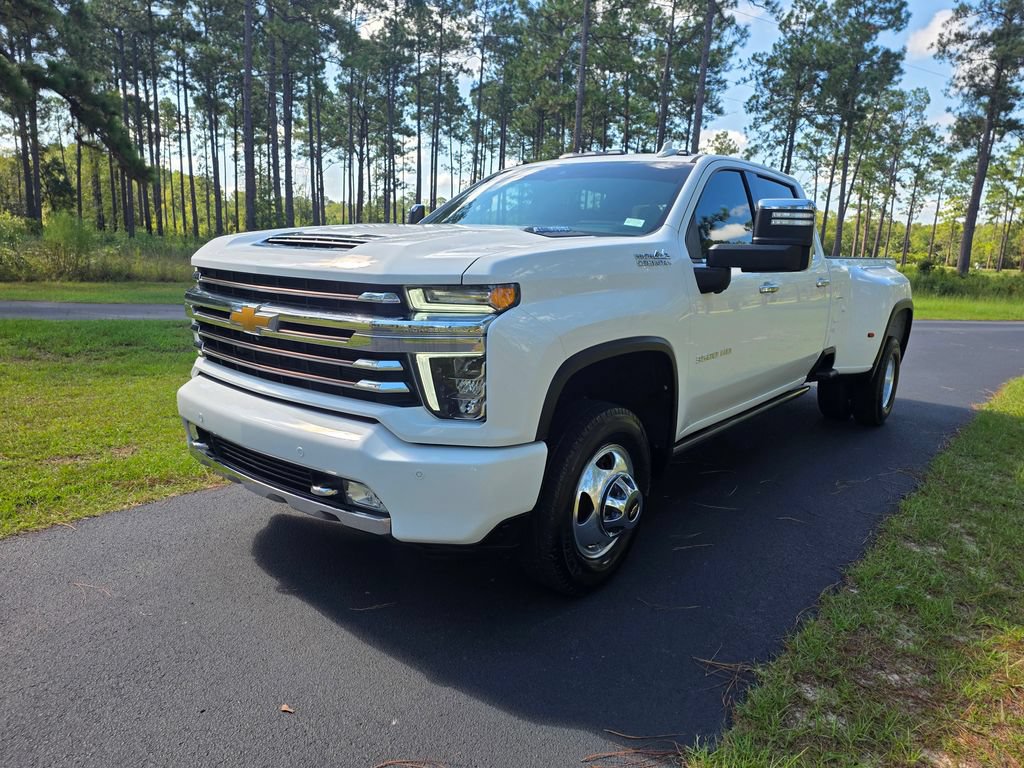 Used 2022 Chevrolet Silverado 3500 High Country w/ Technology Package AWD/4WD image 1