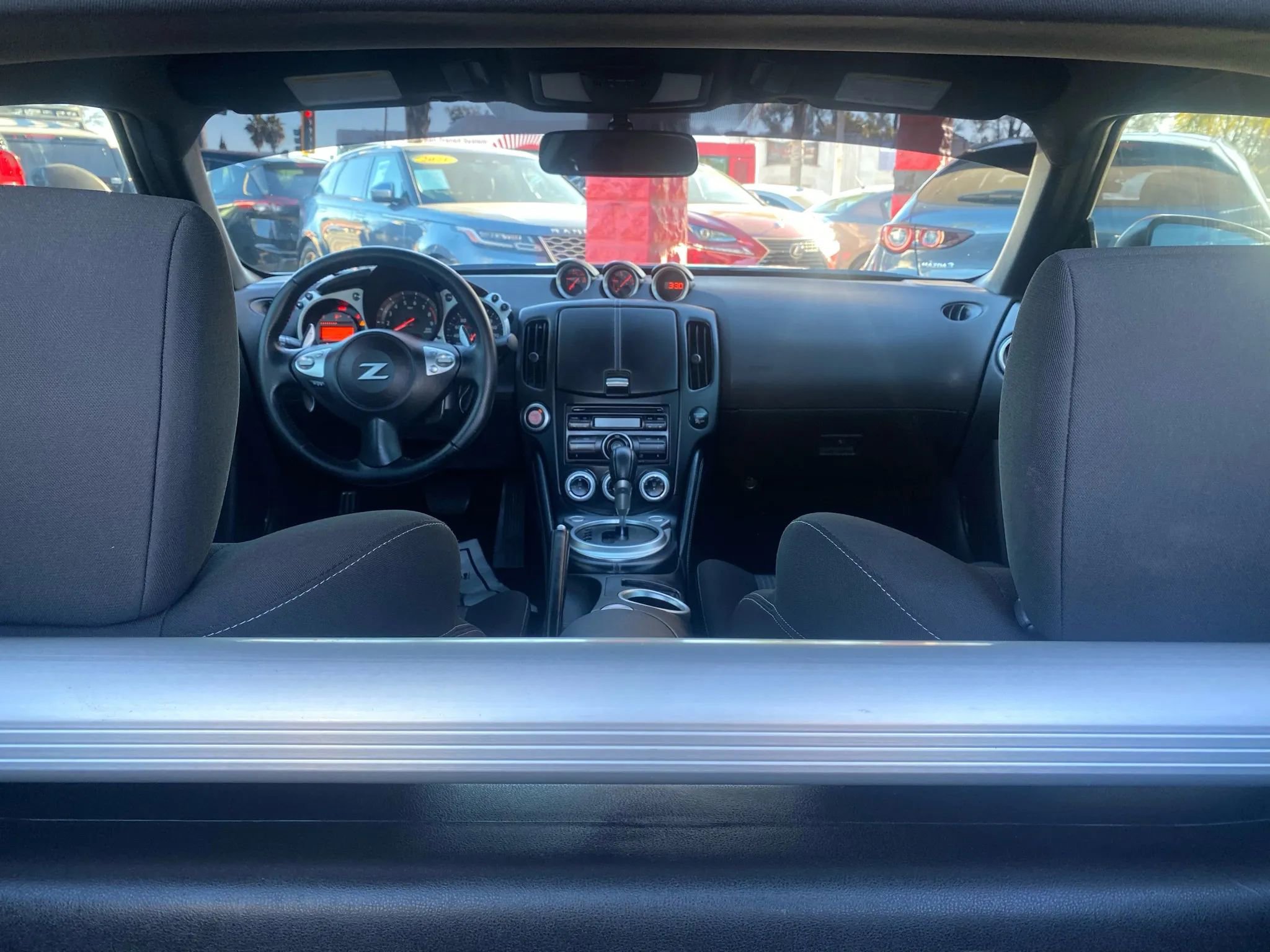 Used 2014 Nissan 370Z Coupe image 9