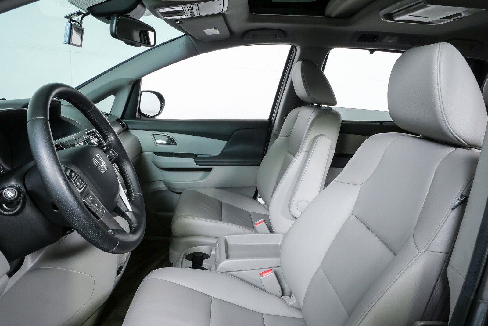 Used 2016 Honda Odyssey Touring image 5